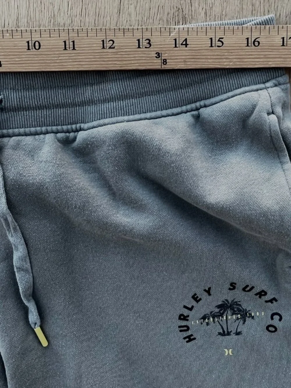 HURLEY SURF CO FLANNEL SHORTS Men’s sz L Olive Drab Green Flat Front Bermuda